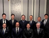 정용진, JD 밴스가 세운 ‘록브리지’ 공동창립자와 만찬…아시아총괄도 겸임｜동아일보 정용진, JD 밴스가 세운 ‘록브리지’ 공동창립자와... 