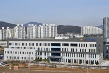 정의당, 강남역 10주년 계기로 여성폭력 근절 촉구… 광주 여고생 살해 사건 언급하며 가중처벌·교육의무화 등 법제 개선 요구