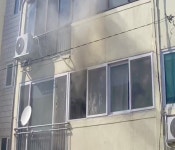 익산 신동 연립주택 화재…30대 남성 2도 화상｜동아일보 익산 신동 연립주택 화재…30대 남성 2도 화상