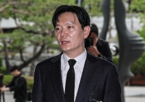대검, ‘연어 술파티’ 의혹 박상용 징계 논의… 공수처, ‘유흥주점 접대’ 의혹 지귀연 조사｜동아일보 대검, ‘연어 술파티’ 의혹 박상용 징계... 