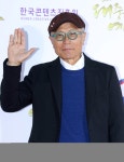 ‘활동 중단’ 허영만, 낙상사고로 한 달째 입원 중…“심각한 상태는 아냐”｜동아일보 ‘활동 중단’ 허영만, 낙상사고로 한 달째 입원 중... 