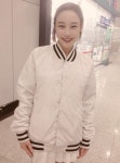 배용준 열애 중…전 여친 이사강은? ‘앙드레김 느낌나는 화이트룩’｜스포츠동아 배용준 열애 중…전 여친 이사강은? ‘앙드레김 느낌나는... 