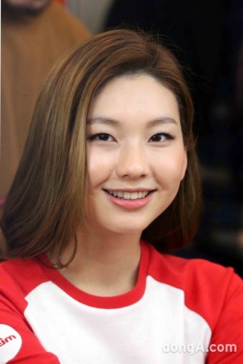 [동아포토]김진경, 매력적인 미소 '상큼발랄'｜스포츠동아 [동아포토]김진경, 매력적인 미소 '상큼발랄'