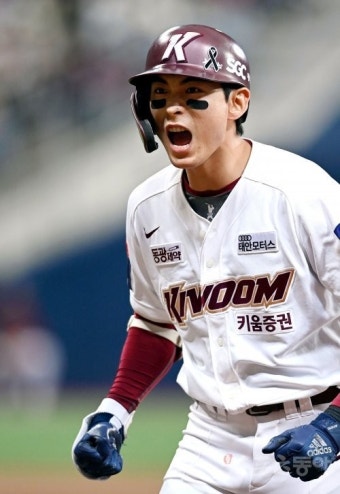 ‘타격왕+MVP’ 다 이룬 이정후, 바꾼 타격폼으로 200안타까지 정복하나｜스포츠동아 ‘타격왕+MVP’ 다 이룬 이정후, 바꾼 타격폼으로...