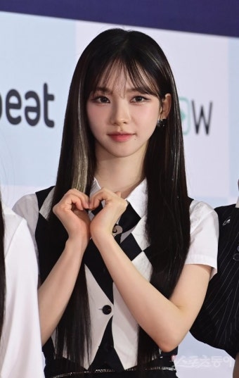 에스파 카리나, 점점 예뻐져요 [포토]｜스포츠동아 에스파 카리나, 점점 예뻐져요 [포토]