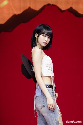 르세라핌 김채원 “데뷔 때도 큰 변화…남들 말에 휘둘릴 필요 없더라”｜스포츠동아 르세라핌 김채원 “데뷔 때도 큰 변화…남들 말에 휘둘릴...