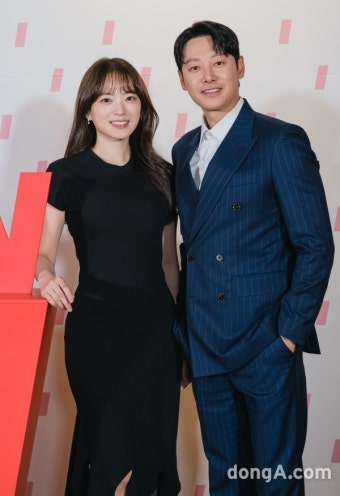 천우희·김동욱, 사기꾼과 변호사의 만남 (이로운 사기) [DA포토]｜스포츠동아 천우희·김동욱, 사기꾼과 변호사의 만남 (이로운 사기) [DA포토]