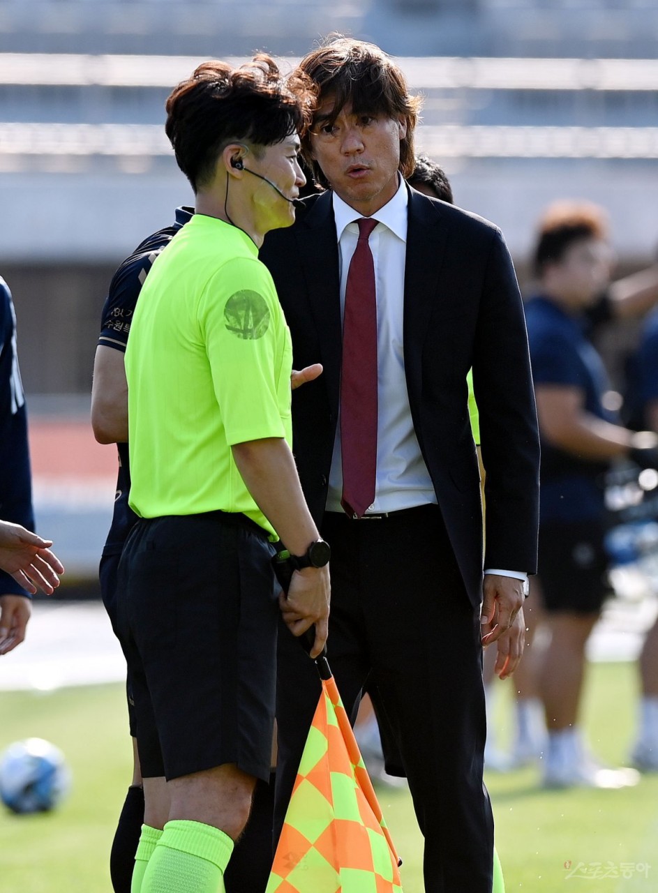 축구협회 감사 실시, 홍명보 감독 파문 해결 위한 조치 강구 필요