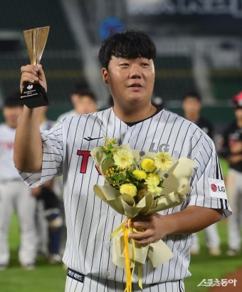 김범석, 퓨처스 올스타전 MVP [포토]｜스포츠동아 김범석, 퓨처스 올스타전 MVP [포토]