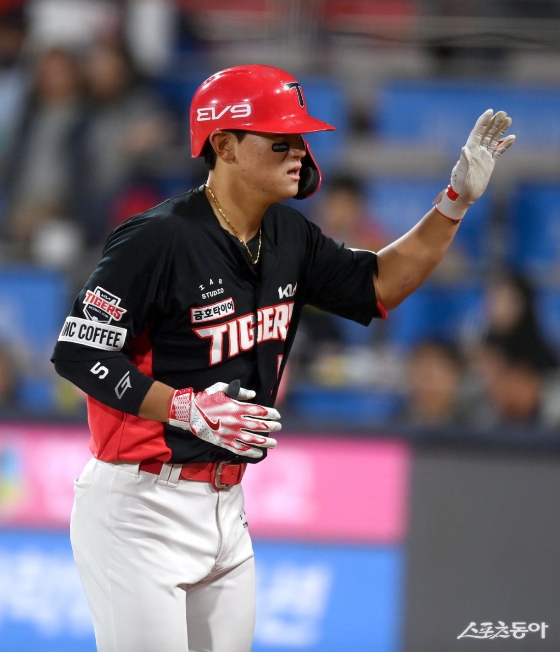 2024 동아스포츠대상, 김도영과 이동경이 올해의 선수 선정