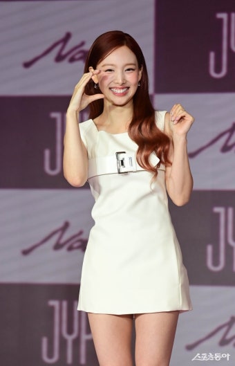 트와이스 나연 ‘나’, 미국 ‘빌보드200’ 7위 진입｜스포츠동아 트와이스 나연 ‘나’, 미국 ‘빌보드200’  7위 진입