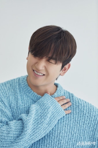 이민우, 오랜 인연과 결혼…“서로의 마음 확인하고 한 가족 되기로 했습니다” [전문 포함]｜스포츠동아 이민우, 오랜 인연과 결혼…“서로의...