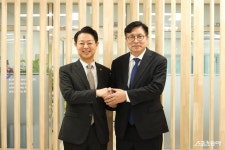 도성훈 인천시교육감, 국회 교육위원장과 읽걷쓰 유아교육 현장 방문｜스포츠동아 도성훈 인천시교육감, 국회 교육위원장과 읽걷쓰 유아교육... 