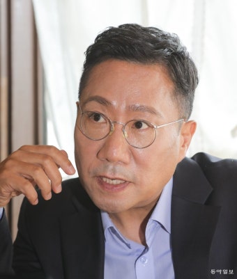 퇴장한 양정철[황형준의 법정모독]｜동아일보 ‘미움받을 용기’ 가진... 자유인… 활극 뒤 ‘공성불거’ 외치며 퇴장한 양정철[황형준의 법정모독]