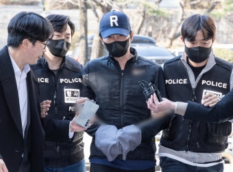 ‘마약 투약 혐의’ 오재원 구속심사 출석…취재진엔 묵묵부답｜동아일보 ‘마약 투약 혐의’ 오재원 구속심사 출석…취재진엔 묵묵부답