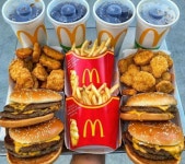 "이거 90분 안에 다 먹으면 400만원 입금해 드립니다" | 디스패치 | 뉴스는 팩트다! "이거 90분 안...