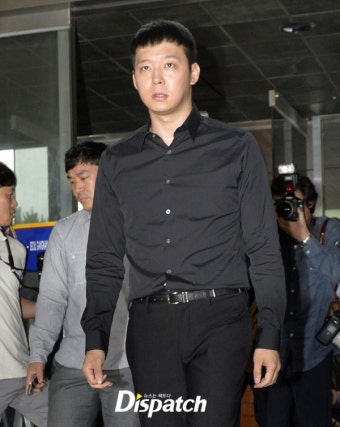 박유천, 성매매·사기혐의 송치…