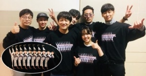 더쿠 - 신함 감독님 태권도 티셔츠로 무인 돈것도 개웃긴데 ㅋㅋㅋ