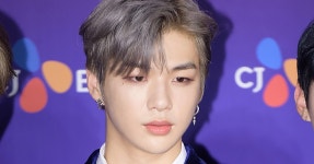 강다니엘 부상설은 단순 해프닝 예방차 병원行 | 디스패치 | 뉴스는 팩트다! 강다니엘 부상설은 단순 해프닝 예방차 병원行