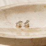 올은(ALLEUN) 실버925 큐빅 담수 진주 은 귀걸이 미니 - 후기 | 무신사