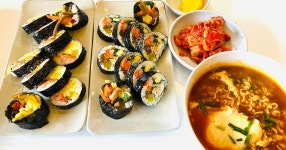 간단하게 김밥과 라면으로 점심 - DVDPrime