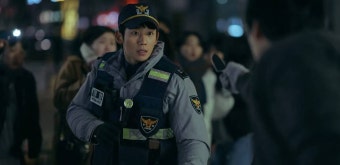류승완 감독 '베테랑2' 첫 스틸 - DVDPrime