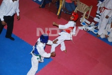 SRKs day out with Gauri and kids