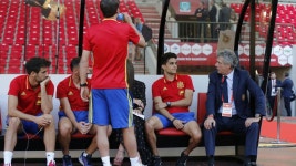 Spain team unhappy at 42 friendlies they were forced to play by Spanish FA | MARCA in English Spain team unhappy at 42 friendlies... 