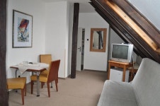 호텔 스보르노스트, 프라하 - 호텔 가격비교