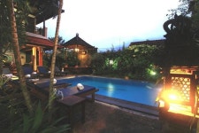 푸리 망고 게스트 하우스, 사누르 - 호텔 가격비교