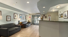 슈퍼 8 바이 윈덤 옐로우나이프, 옐로나이프 - 호텔 가격비교