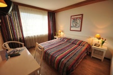 호텔 머커 - 웨스트 스테이션 로지, 인터라켄 - 호텔 가격비교