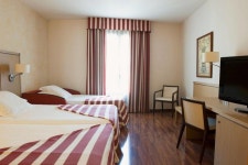 호텔 두란, 피레게스 - 호텔 가격비교