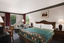 수퍼 8 모텔 리 / 버크셔스 / 아울렛 에어리어 - 호텔 가격비교