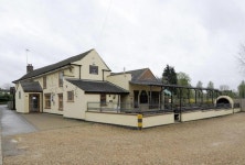 디 엘름 트리 인, 엠네스 - 호텔 가격비교