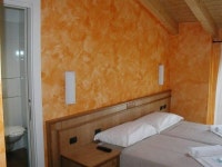 아자노 홀리데이 B & B 메제그라 - 호텔 가격비교