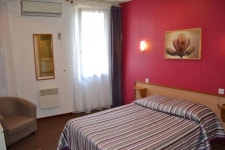 인터 호텔 살롱 드 프로방스 당글테르 - 호텔 가격비교