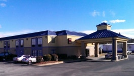 맥너슨 호텔 로렌스빌 - 호텔 가격비교