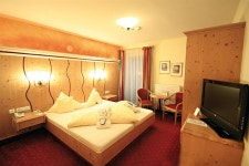 슐로스호텔 라크너호프, 플라하우 - 호텔 가격비교