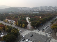 휴게실에서 땡땡이 중이에요. : 클리앙