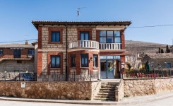 이사르 호텔 루랄 라 콘술타 데 이사르 (Hotel Rural La Consulta de Isar) 이용 후기 이사르에 있는 호텔 루랄 라 콘술타 데... 
