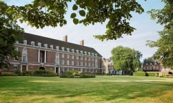 런던 드 베르 데본포트 하우스 (De Vere Devonport House) 이용 후기 런던에 있는 드 베르 데본포트 하우스 (De Vere Devonport House)