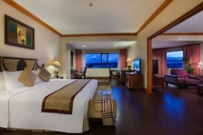 하롱 하롱 플라자 호텔 (Halong Plaza Hotel) 이용 후기 하롱에 있는 하롱 플라자 호텔 (Halong Plaza Hotel)