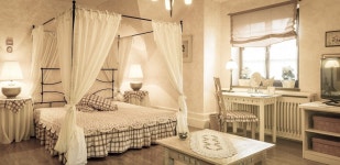 두나이스카 스트레다 빌라 로사 레스토랑 & 펜션 (Villa Rosa Restaurant & Pension) 이용 후기 두나이스카 스트레다에 있는 빌라... 