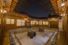 서울 STAY256 한옥 게스트하우스 (STAY256 Hanok Guesthouse) 이용 후기 서울에 있는 STAY256 한옥 게스트하우스 (STAY256 Hanok... 