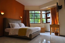 Reviews for Villa 4 Kamar Klub Bunga Resort No.8, Batu Villa 4 Kamar Klub Bunga Resort No.8 in Batu
