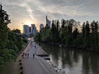 FRANKFURT - Too Big To Fail | Page 7 | SkyscraperCity Forum FRANKFURT - Too Big To Fail