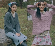 패션엔 :: 에이프릴 나은, 숲 속의 청초한 로맨틱룩 ‘사랑스러움 모두 담았네’ 에이프릴 나은, 숲 속의 청초한 로맨틱룩 ‘사랑스러움 모두... 