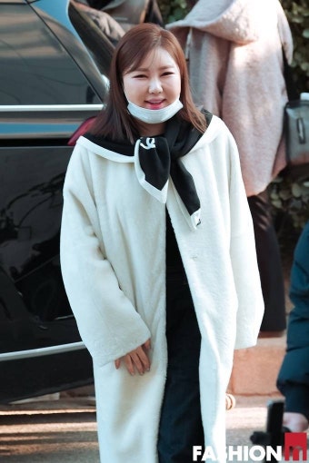 가수 송가인, 정규 4집 앨범 가인;달로 음악 산업에 새로운 바람을 일으키며 차트 석권!