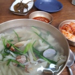 홍두깨국시 - Kyonju에서 한식당일 홍두깨국시